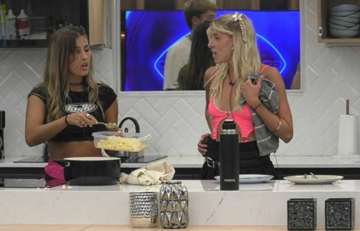 Fuerte discusión entre Julieta y Camila.