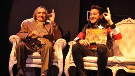 Alejandro, amigo de Carlitos Balá, le hará un merecido homenaje en el Teatro del Municipio.