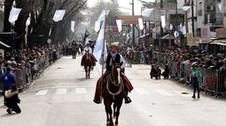 Almirante Brown celebra el 9 de Julio con desfile y peña