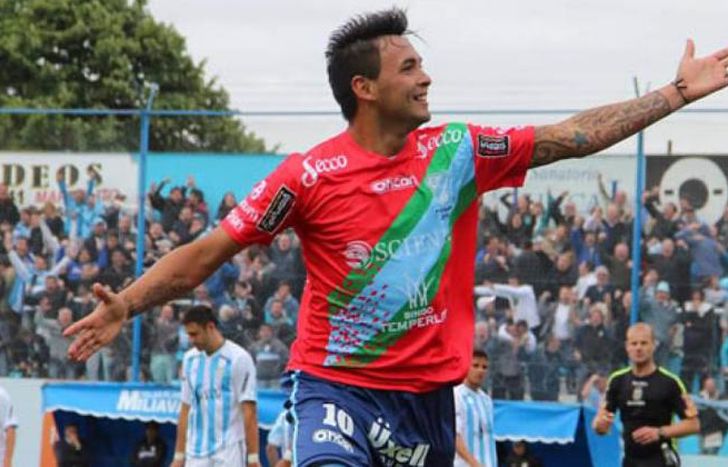 López quiere se el animal del gol de Temperley.