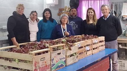 La acción solidaria benefició a un comedor lomense.
