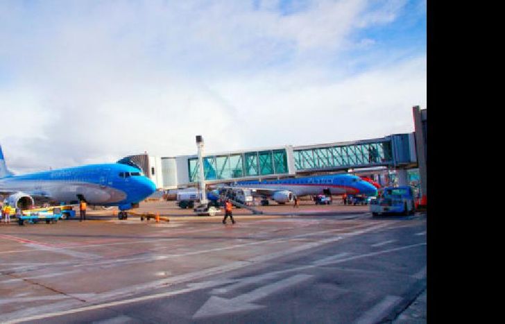 Tuvieron que cancelar vuelos tras un gran temporal de nieve.