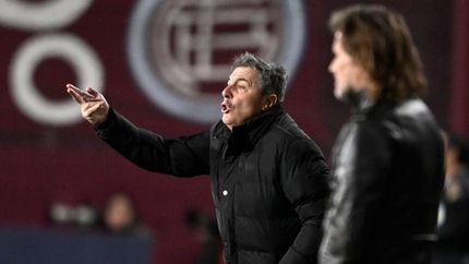 Frank Darío Kudelka se fue insultado tras la derrota de Lanús ante San Lorenzo. Frank Darío Kudelka se fue insultado tras la derrota de Lanús ante San Lorenzo.