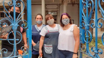 Docentes de la Escuela N° 9 República del Paraguay.