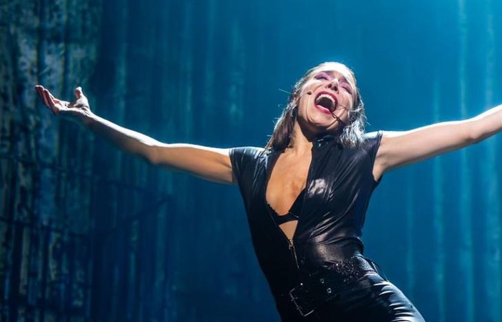 Evelyn interpretó a Maureen en Rent, el musical.