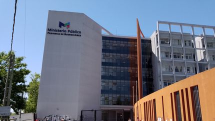 La causa por el crimen de Emiliano Ezequiel Rios tramita en la UFI 1 de Lomas de Zamora. La causa por el crimen de Emiliano Ezequiel Rios tramita en la UFI 1 de Lomas de Zamora.