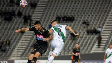 Banfield vuelve a jugar en el Diego Maradona de La Plata. Banfield vuelve a jugar en el Diego Maradona de La Plata.