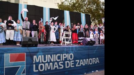 lomas baila: preparan numeros de danza y folklore en el microestadio