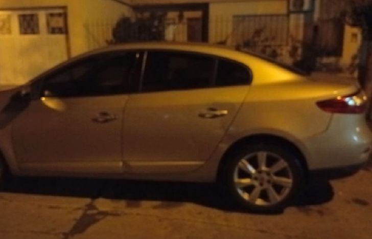 El auto robado en Lomas de Zamora.