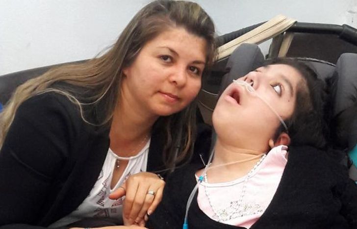 Araceli junto a su mamá Mercedes.