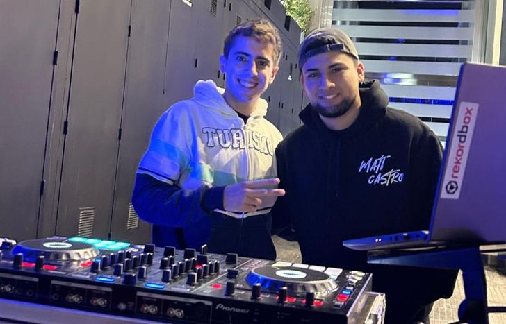 El DJ Matías Castro le puso música a la noche.