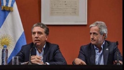 el gobierno anuncio un nuevo ajuste en el estado