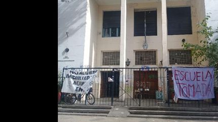 tercer dia de toma en el enam, en defensa de los bachilleratos de adultos