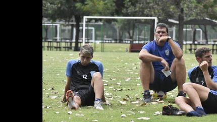 Diario La Unión | Aldirico piensa y analiza. Aún no confirmó el equipo.