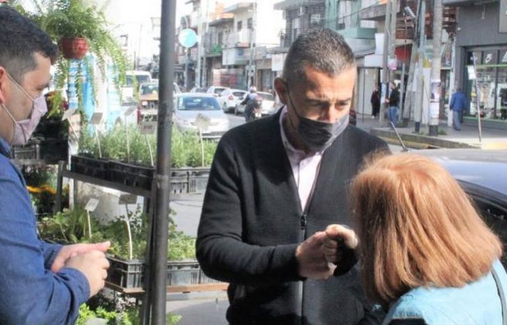 Junto a los vecinos de Escalada.