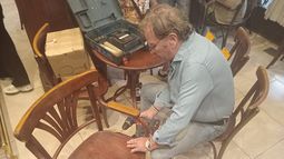 En Lomas de Zamora, Basili construyó una carpintería a base de esfuerzo y sacrificio.
