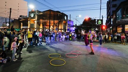 la musica, la pintura y el circo coparon las lomitas: las mejores fotos