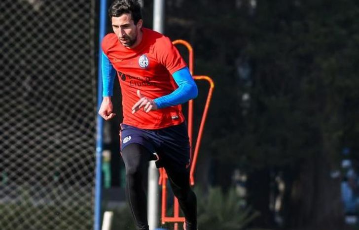 Donatti quiere dejar San Lorenzo y sumarse a Banfield.
