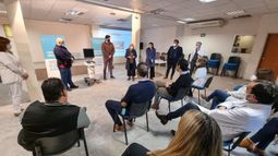 Autoridades participaron del acto de entrega.