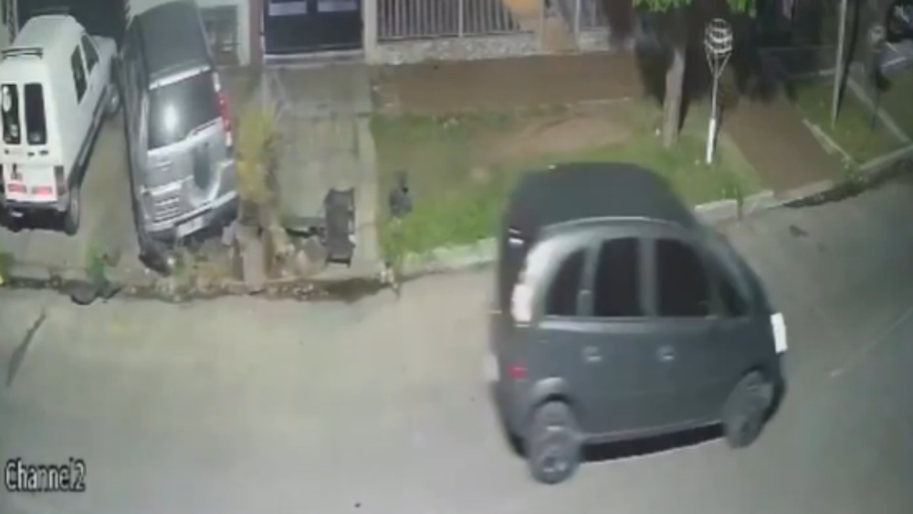 El choque y la fuga quedó registrado en un video. El choque y la fuga quedó registrado en un video.