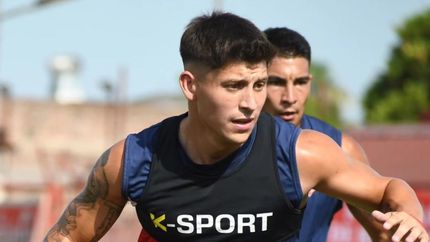 Gerzel, titular en el debut. Gerzel, titular en el debut.