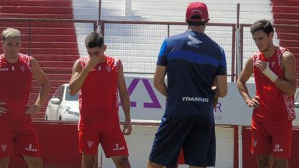 Cavalieri da indicaciones a tres de sus defensores titulares. Cavalieri da indicaciones a tres de sus defensores titulares.