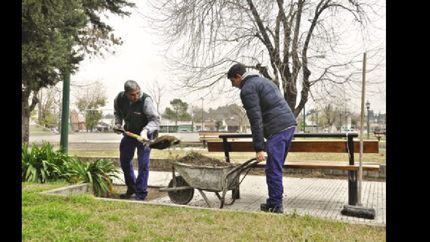 arreglos en la plaza garay de luis guillon