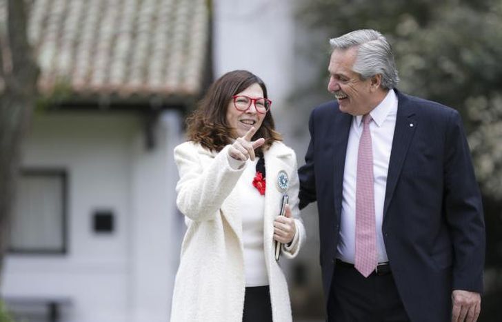 Esta mañana estuvo reunida con Alberto.