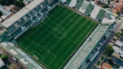 El estadio Florencio Sola, otra vez se vestirá de gala. El estadio Florencio Sola, otra vez se vestirá de gala.