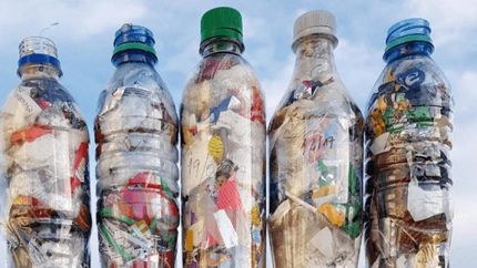 Hay tiempo de armar las ecobotellas.