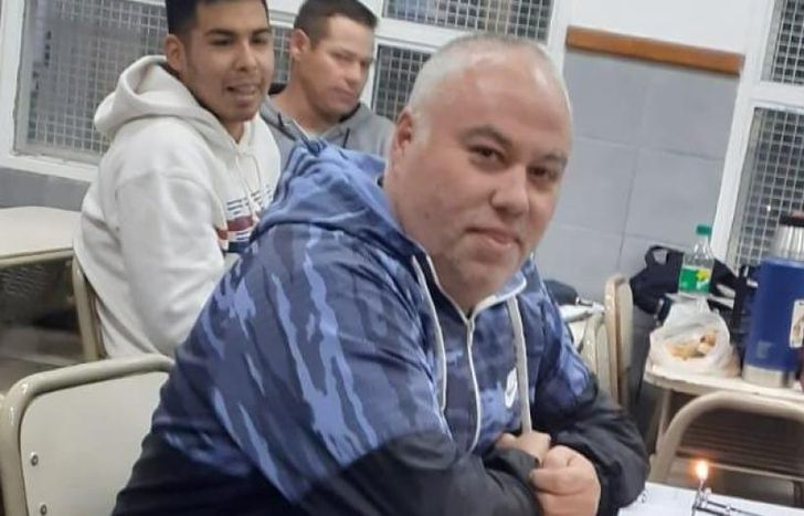 En el aula aprendiendo.