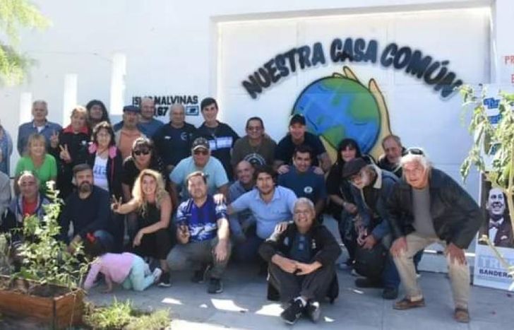 En Indalecio Gómez 732, La Perla, Temperley.