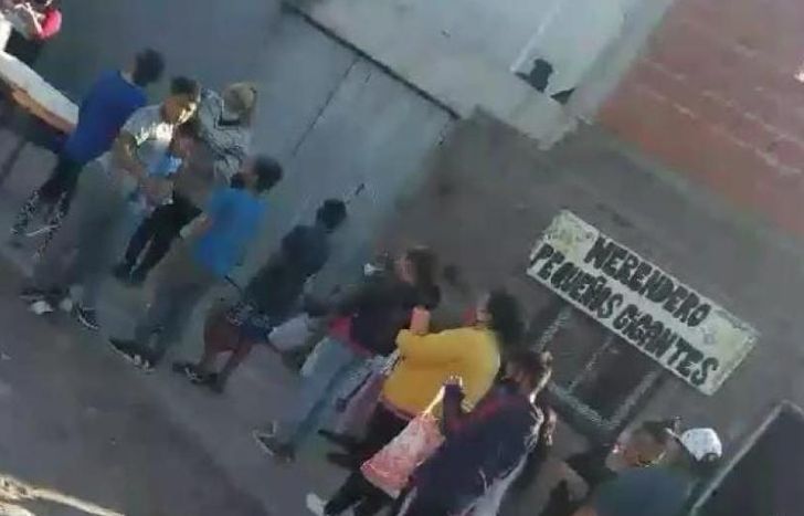 Pronto se volverán a armar las filas en el merendero. La alegría de los chicos será total.