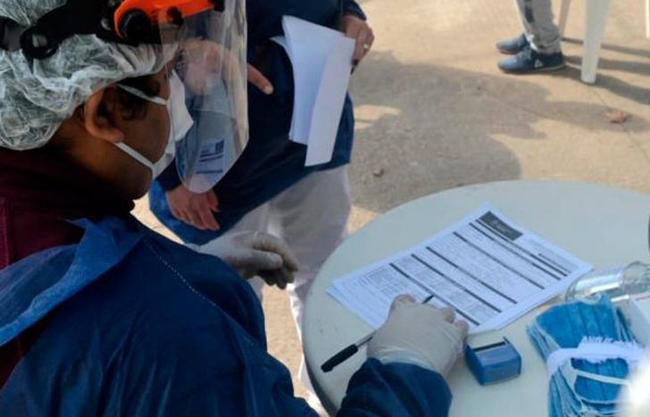 El 23,8% de los infectados depende del sistema público de salud.