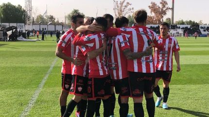 El albirrojo y un empate heroico en Mendoza.