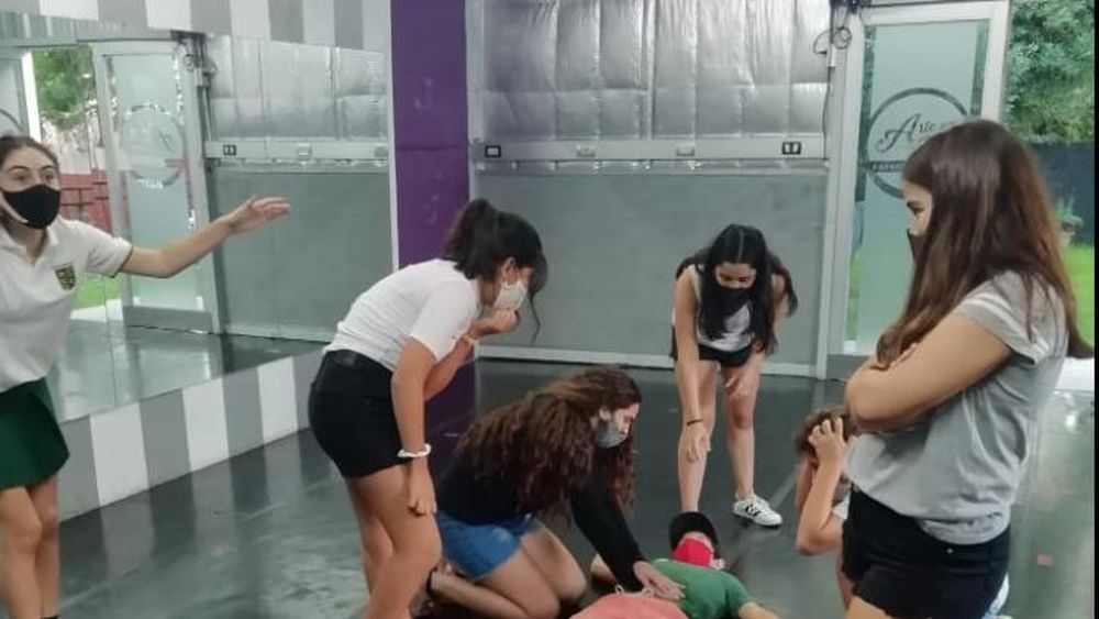 Clases para niños y adolescentes.