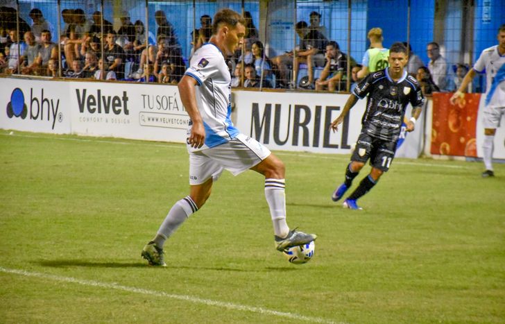 Temperley cae ante Rafaela al término del primer tiempo.