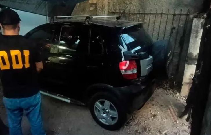 El auto del excomisario, utilizado en el doble crimen.