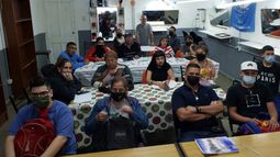 Un curso que incluye a ambos géneros.
