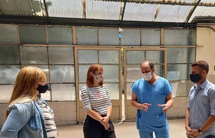 Visitaron una escuela en Parque Barón y otra en Lomas.