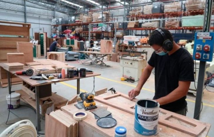 lo que ocurre es una migración del trabajo registrado al informal.