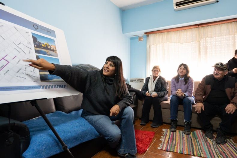 La intendenta interina de Quilmes, Eva Mieri, recorri&oacute; los trabajos.