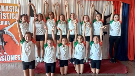 Las 13 gimnastas captaron la atención de la competencia.