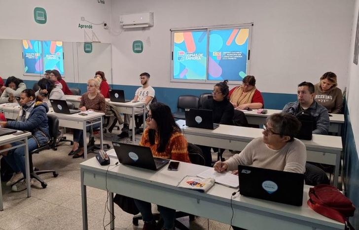 El Punto Digital está sobre la Avenida Presidente Perón y Recondo.