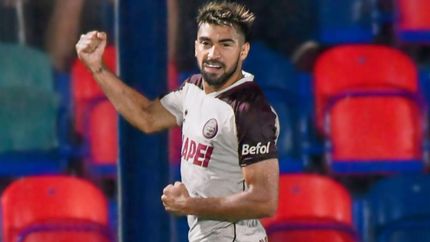 Marcelino clavó un golazo en Victoria. Marcelino clavó un golazo en Victoria.
