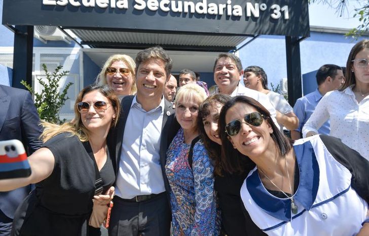 Axel Kicillof habló de su plan para que en los 135 municipios haya una nueva escuela.