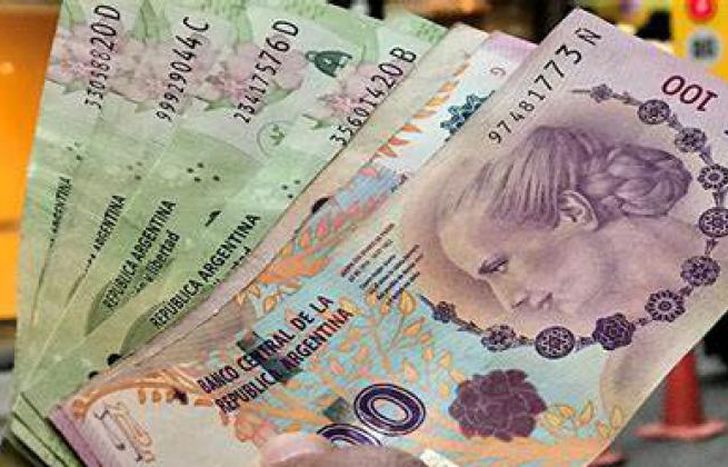 El salario mínimo será rediscutido a fines de mes.