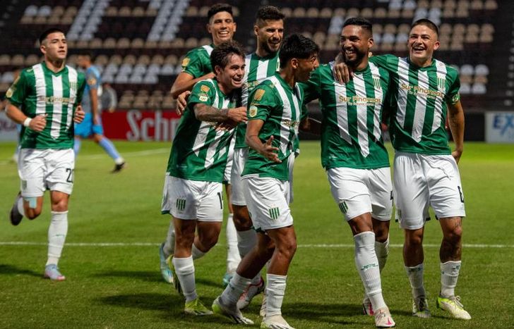 Banfield se lució por Copa Argentina y eliminó a Ciudad de Bolívar