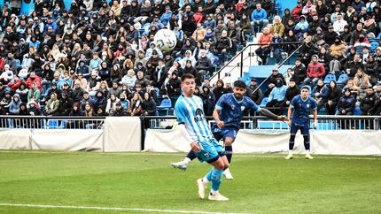Diario La Unión | El tucu Esparza fue una de las grandes figuras en el triunfo de Temperley.