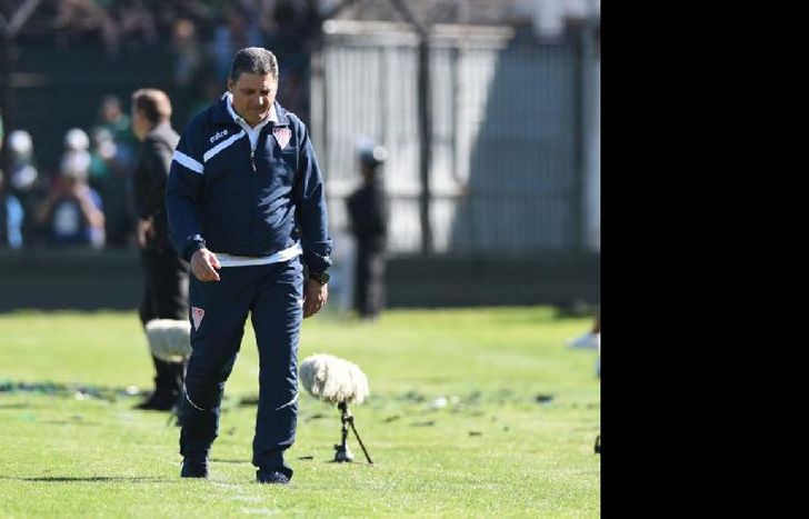 Biggeri no terminó con el funcionamiento del primer tiempo y cambiará de esquema.